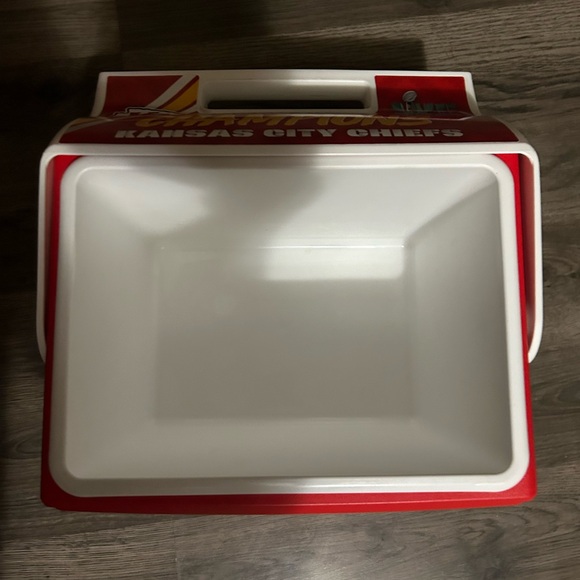 Kanas city Chiefs medium size cooler - Picture 7 of 7